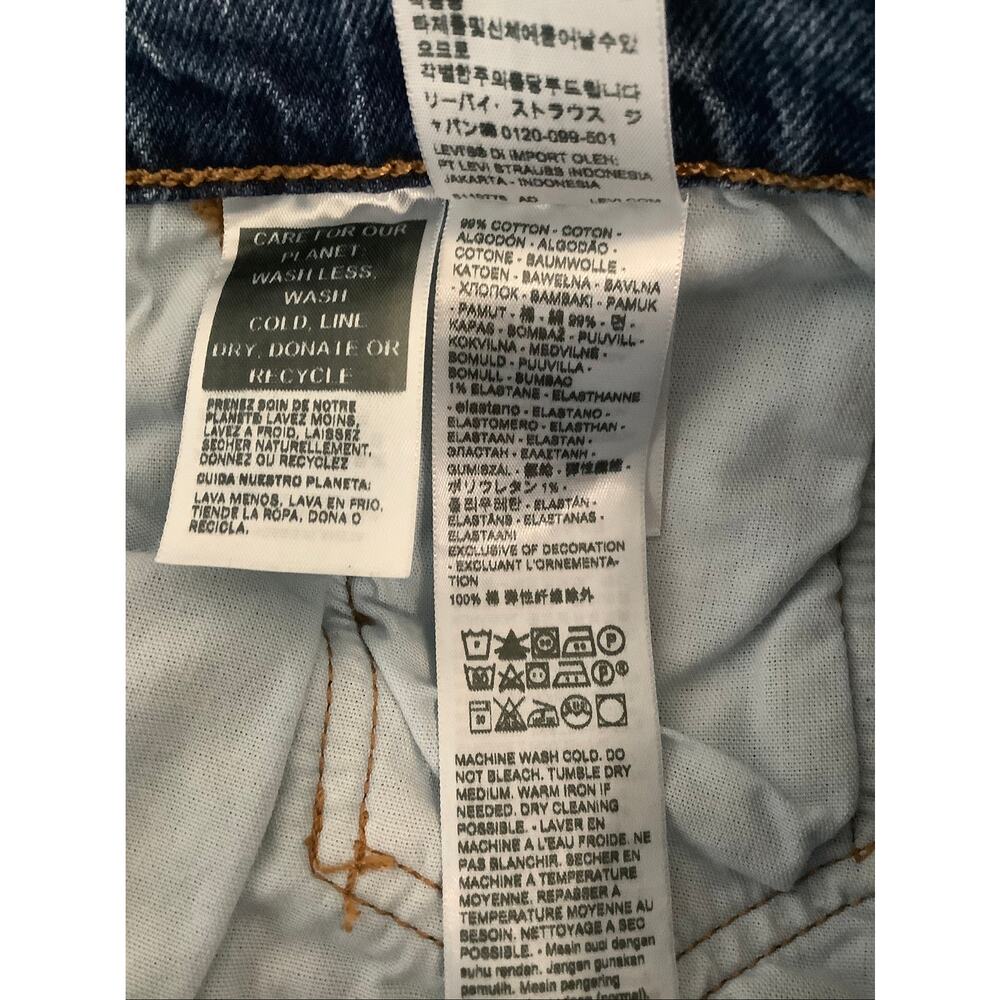 Levi's Women's 31 Medium Wash 501 Straight Fit Cropped Jeans Classic 90s U6-7 - Picture 9 of 9